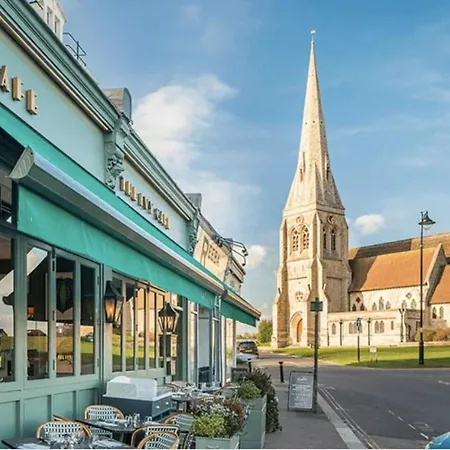 Beautiful 5-Bedroom Private House In Quiet London Street 2 Minutes From Station Exterior photo